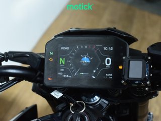 KAWASAKI Z 900 (FULL)