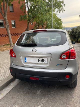 Nissan Qashqai 2.0 Acenta CVT 4x2 — 80.000 km