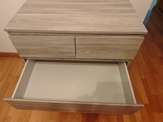 Cómoda 5 cajones acabado madera
