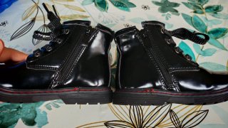 Stivaletti neri lucidi con cuore glitter Taglia 24