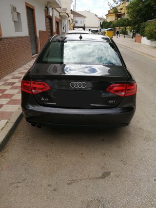 Audi A4. 8000 euro