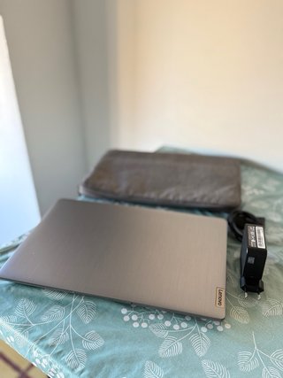 Lenovo IdeaPad 3 Ryzen 7 16GB 512GB