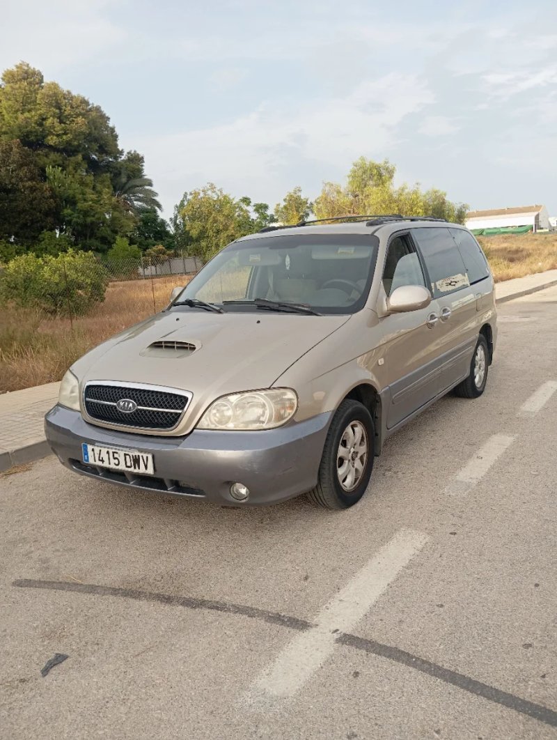 KIA Carnival 2006 - foto 1