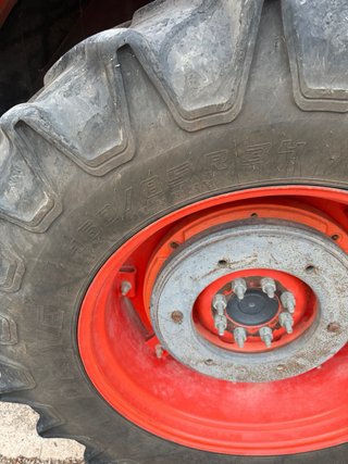 Tractor Kubota 108S