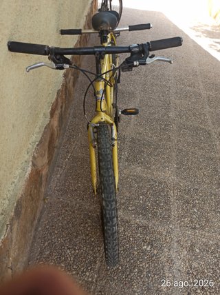 Bicicleta Tandem Amarilla funcionando perfectament