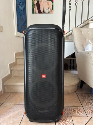JBL PartyBox 710 cassa bluetooth portatile
