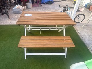 Set tavolo e panche pieghevoli da giardino