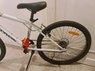 B-Twin Rockrider 300 (20) muy poco uso