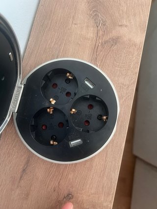 Consola detrás de sofá / Mesa estrecha con enchufe