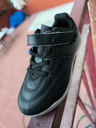 Zapatillas fútbol niño negras 27