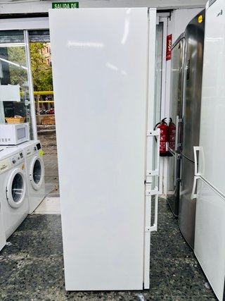 Nevera Ikea blanca 2 puertas