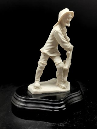 Preciosa figura decoración náutica marinero timon