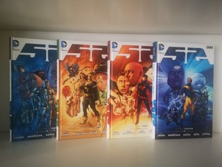 Comics DC 52 completa 4 tomo ECC + 4 Tie ins