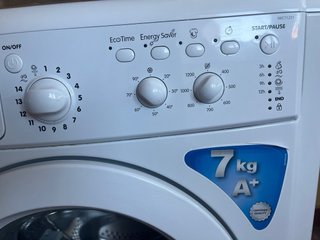Lavadora Indesit IWC 71251