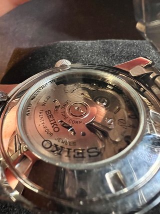 Seiko Neo Sports Automático 4R37