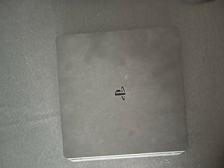 PS4 con Volante, Mandos y Juegos