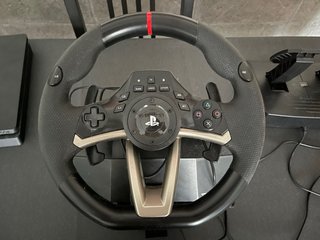 PS4 con Volante, Mandos y Juegos