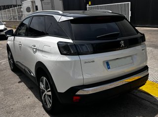 PEUGEOT 3008 Hybrid 225 eEAT8 Allure Pack