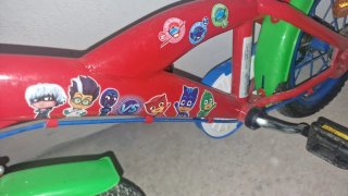 Bici infantil PjMask con Ruedines, Timbre y Bidón