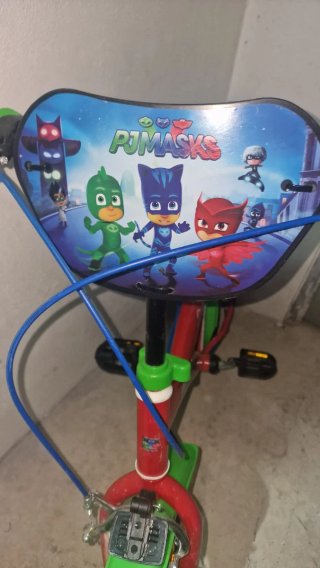 Bici infantil PjMask con Ruedines, Timbre y Bidón