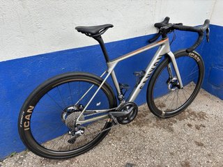 Bicicleta de carretera Canyon Endurance CF SL