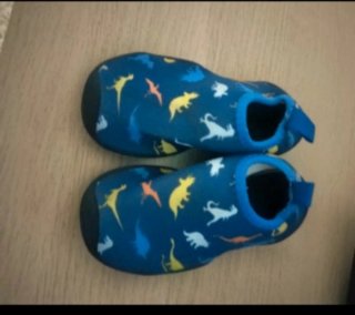 Escarpines niño dinosaurios talla 24