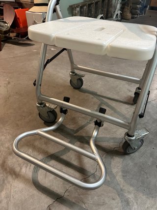 Silla de ruedas para ducha