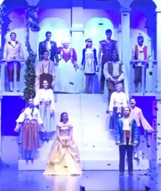 Disfraz Princesa Bella Teatro Completo + Cancán