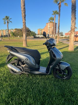 Honda PS 125 Gris Scooter