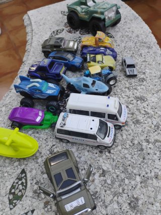 Lote de coches de juguete