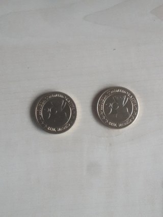Lote 2 monedas Real Madrid Pirri Di Stéfano
