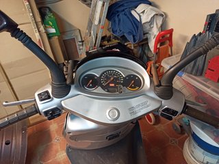 Aprilia Leonardo 150 Scooter Plata ITV asta 2027