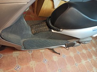Aprilia Leonardo 150 Scooter Plata ITV asta 2027
