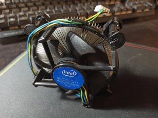 Processore Intel i3-8300 LGA1151 + Dissipatore