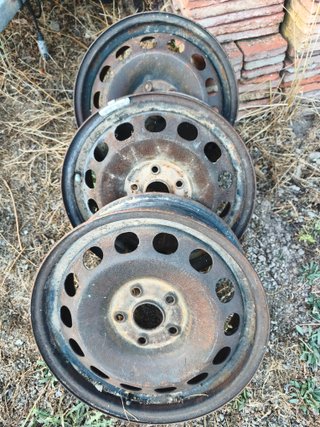 3 Llantas VW 16 pulgadas