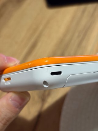 Nuovo Nintendo 2DS LL Arancione/Bianco