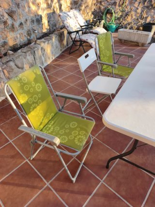Tavolo e sedie da campeggio pieghevoli
