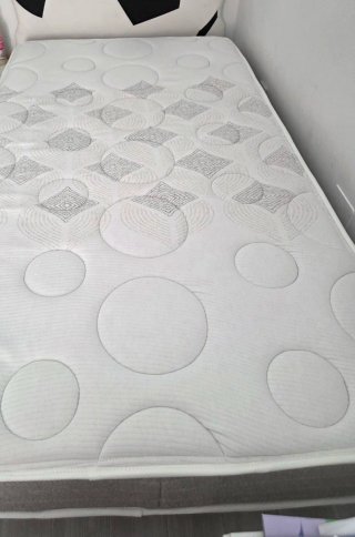 Colchón Pikolin viscolastico y base nuevo