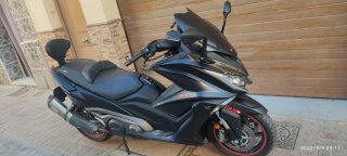 Kymco AK 550 Maxi Scooter Negra