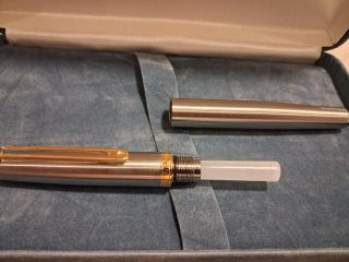Pluma Estilográfica Inoxcrom Wall Street Oro 23,6K