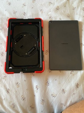 Samsung Tab A con funda protectora