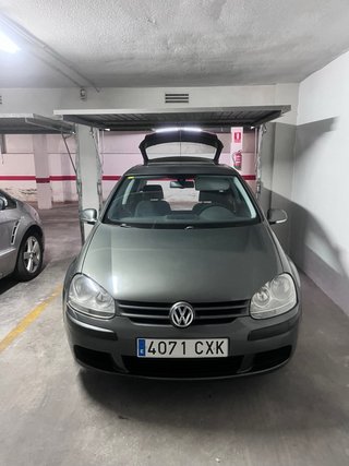Volkswagen Golf 2004