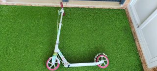 Patinete Oxelo blanco y rosa
