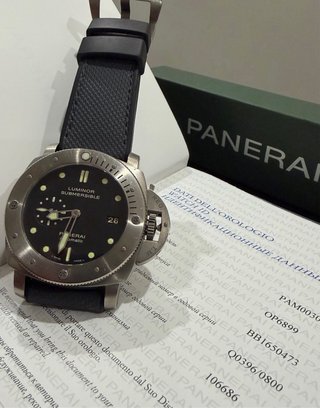 Panerai Luminor Submersible