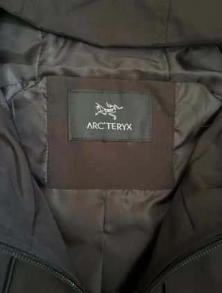 Chaqueta Arc'teryx Negra Táctica