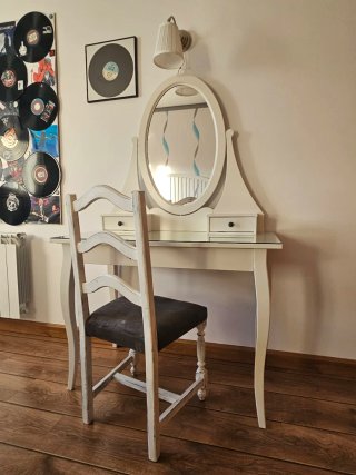 Tocador IKEA HEMNES con espejo + silla regalo
