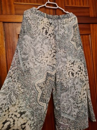 Pantalón gasa estampado ancho
