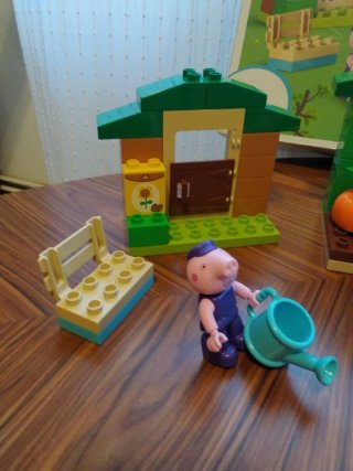 LEGO Duplo Peppa Pig 10461 Granja y Invernadero