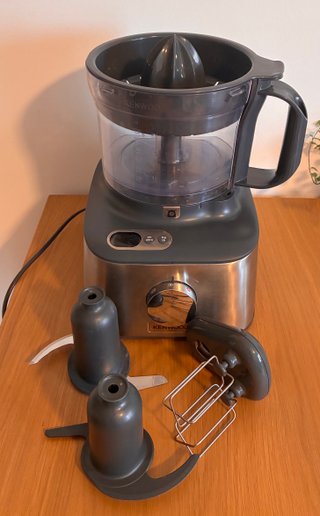 Procesador de alimentos Kenwood 800W + Báscula