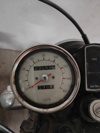 Moto Yamaha Roja Naked
